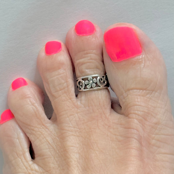 Sterling Silver Flower and Swirl Toe Ring, Silver Band, Flowers Jewelry