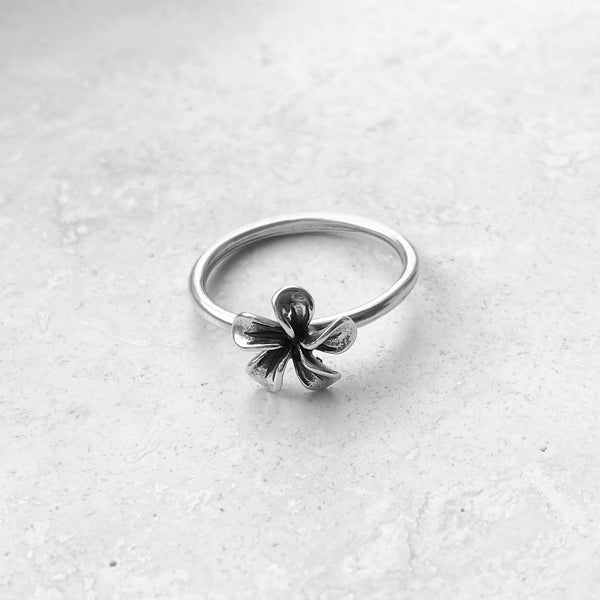 spider lily ring Sterling Silver Lily Ring, Flower Ring, Silver Ring, Boho Ring – Indigo & Jade