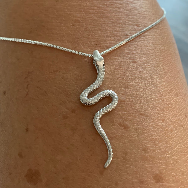 Reptile necklace 2025