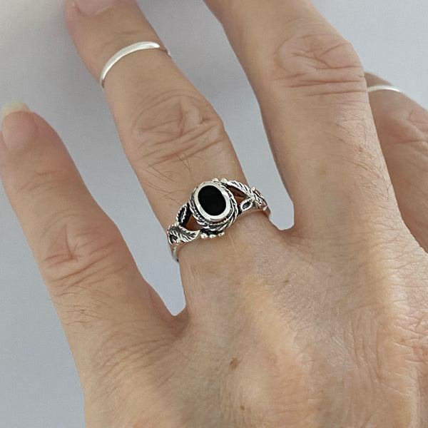 Sterling Silver Round Black Onyx Ring with Leaf,  Silver Ring, Onyx Ring, Healing Ring