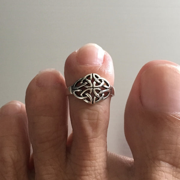 Sterling Silver Quadruple Celtic Toe Ring, Silver Rings, Knot Ring