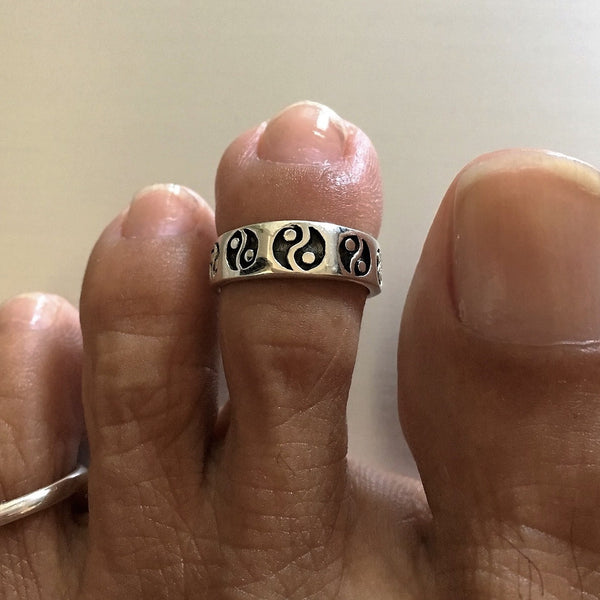 Sterling Silver Yin Yang Toe Ring, Boho Ring, Yoga Ring, Silver Band