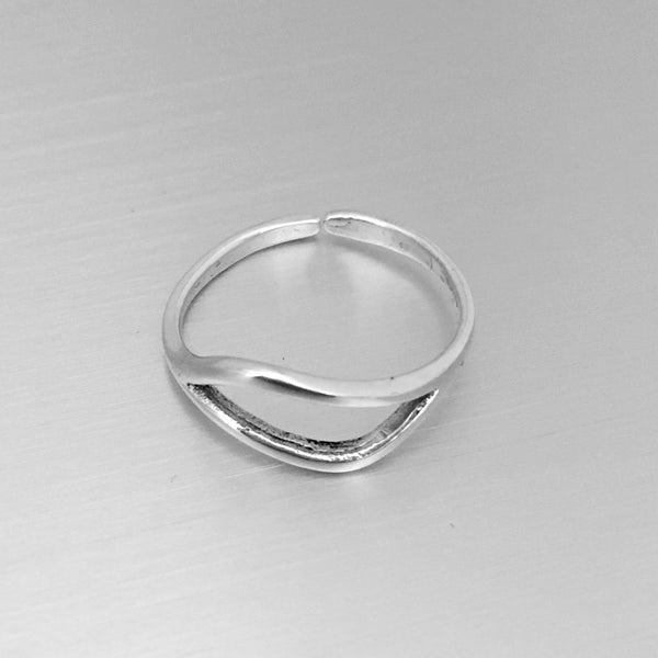 Sterling Silver Modern Toe Ring, Silver Rings, Wavy Ring – Indigo & Jade